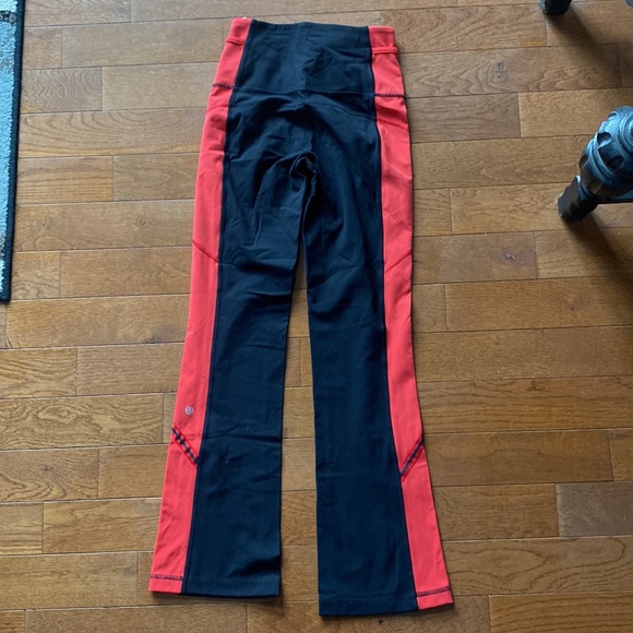 ❤️❤️ LULULEMON ICE QUEEN PANT-LOVE RED/BLACK-4❤️❤️ - Picture 4 of 16